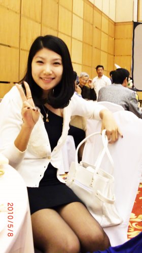 留人间多少爱迎浮世千重变